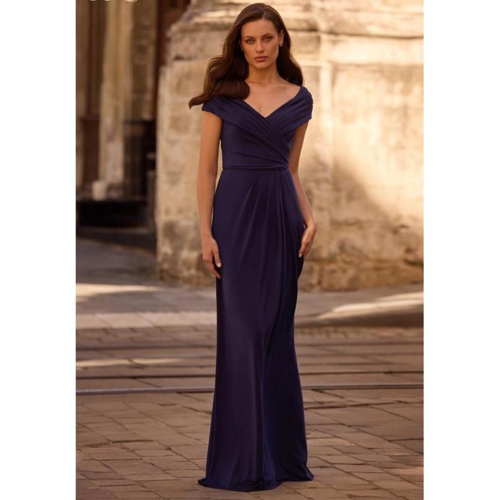 NWT La Femme Off Shoulder V Neck Long Sheath Jersey Gown - size 8